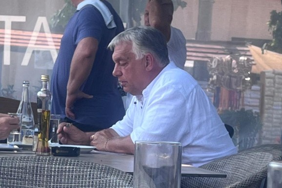 PIVO, ĆEVAPI I SVADBARSKI KUPUS Viktor Orban došao na sabor trubača u Guči: "Nismo mogli da verujemo svojim očima"