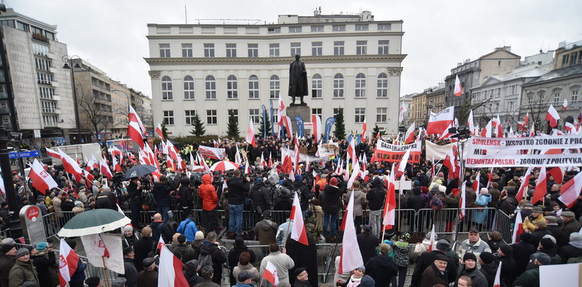 Tłumy na manifestacji PiS-u. "Jesteśmy tu, bo chcemy zmian"