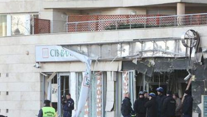 Bankot robbantottak Budapesten