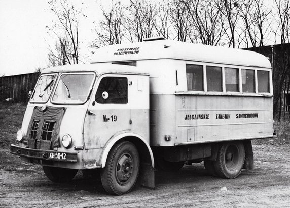 Historia polskiej motoryzacji - Jelcz, czyli zróżnicowany profil produkcji