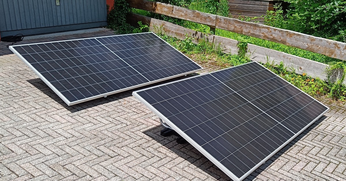 Maksimum performans için geniş paneller: Testte Priflat Duo XL balkon elektrik santrali