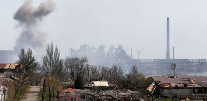 To ukraińskie miasto praktycznie nie istnieje. Rosjanie chcą zmieść je z powierzchni ziemi [RELACJA NA ŻYWO]