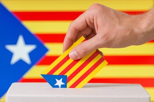 Wybory do parlamentu Katalonii. Czy były premier Puigdemont zostanie aresztowany po powrocie do Hiszpanii?