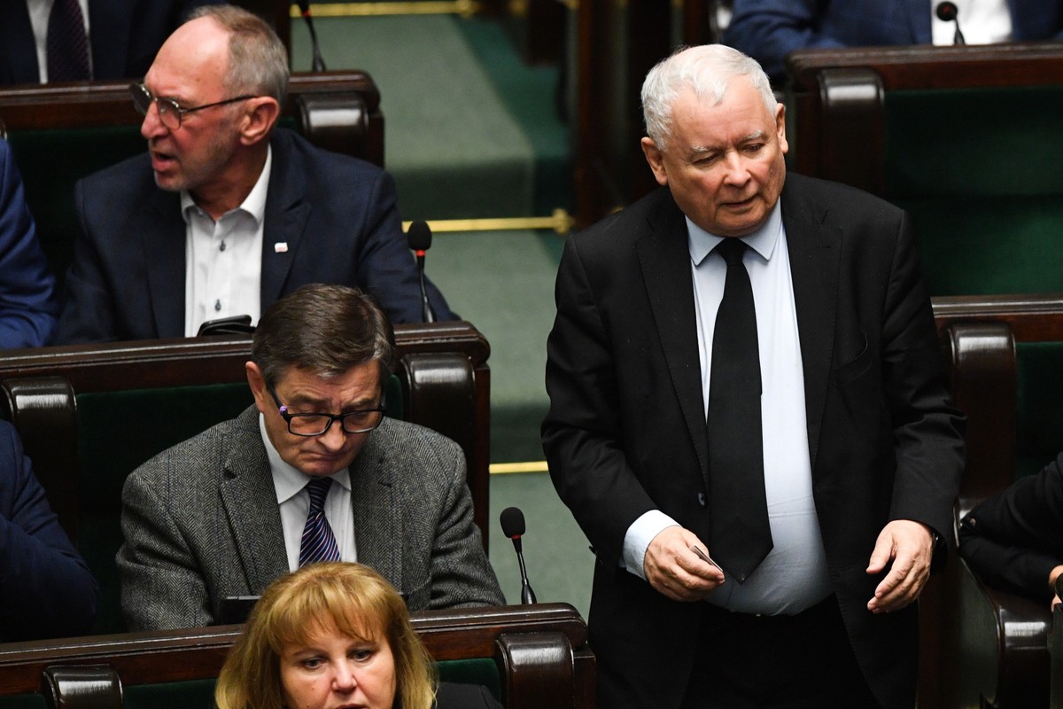 Jarosław Kaczyński i Marek Kuchciński w Sejmie