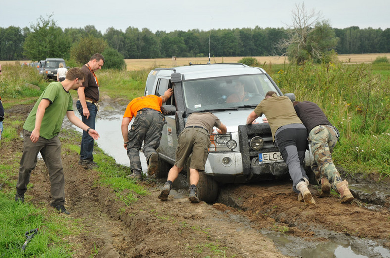 4x4 Family Adventure: baza pod namiotami