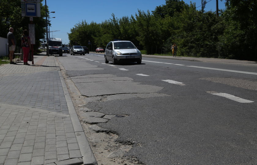 Zrobią Lazurową w wakacje