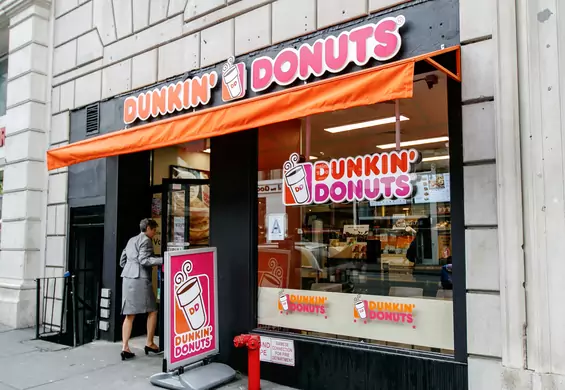 Nadal wolimy rodzime pączki. Dunkin' Donuts kolejny raz znika z polskiego rynku