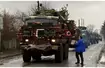 Rosyjska ciężarówka wojskowa z prowizoryczną ochroną. Kwiecień 2022 r.