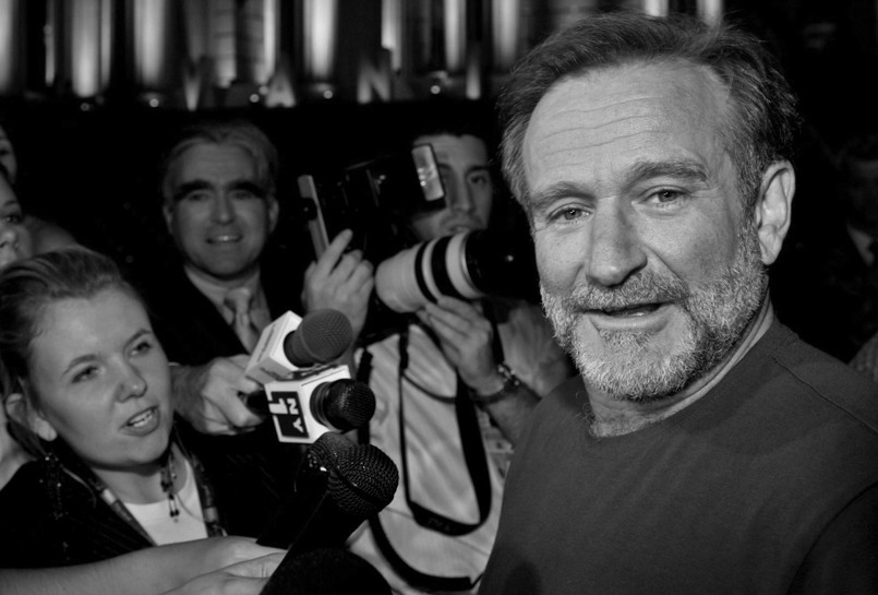 Prezydent USA Barack Obama wydał po śmierci Robina Williamsa specjalne, bardzo emocjonalne oświadczenie: – Robin Williams był lotnikiem, lekarzem, dżinem, nianią, prezydentem, profesorem, Piotrusiem Panem. Ale był jedyny w swoim rodzaju. (...) Sprawiał, że się śmialiśmy. Sprawiał, że płakaliśmy. Oddawał swój talent hojnie tym, którzy najbardziej go potrzebowali – od naszych wojsk stacjonujących poza krajem po osoby marginalizowane z naszych ulic
