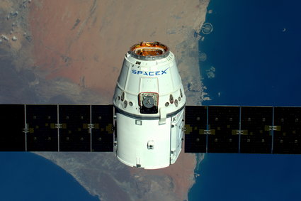 Kosmiczna kapsuła SpaceX wróciła na Ziemię