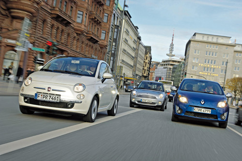 Fiat 500 kontra Mini i Twingo - Co naprawdę potrafią kultowe maluszki?