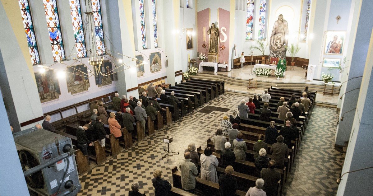 Czy w Nowy Rok trzeba iść do kościoła? Wiele osób nie wie, czy to święto nakazane. Wyjaśniamy