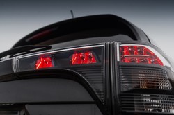 Suzuki tnie ceny o 27 000 zł. Japoński SUV spala 4,7 l na 100 km i zawstydza Chińczyków