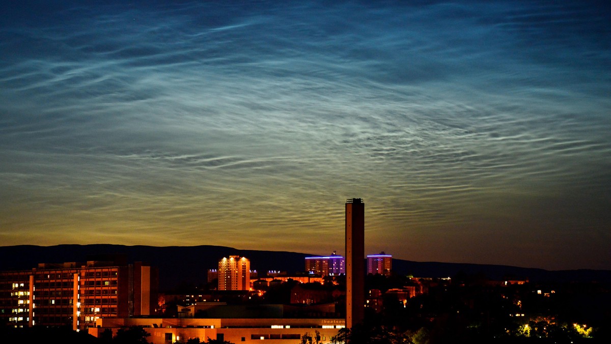 Noctilucent Cloud Phenomenon Over Glasgow