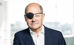 Kanclerz Olaf Scholz jak pirat. "Nie mogę się doczekać memów"