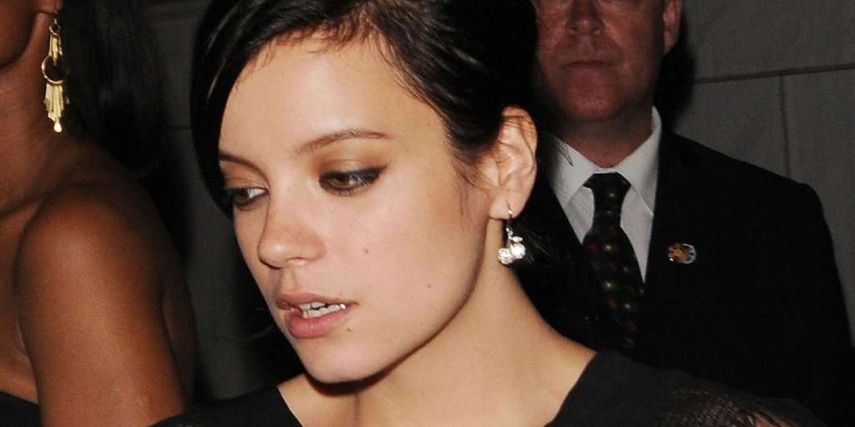 Wielka tragedia Lily Allen. Piosenkarka miała za 3 miesiące urodzić swoje pierwsze dziecko - chłopczyka, niestety poroniła