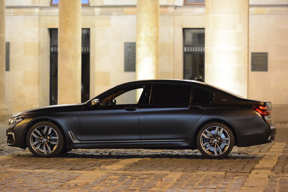 BMW M760Li xDrive