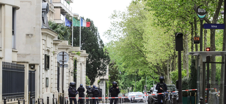 Groził, że wysadzi się w konsulacie Iranu. Francuska policja zatrzymała mężczyznę