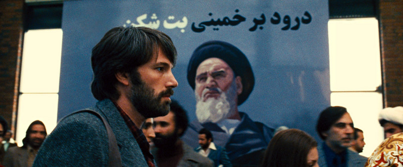 "Operacja Argo" to najnowszy film w reżyserii i z udziałem Bena Afflecka. I kolejny – po świetnym "Gdzie jesteś, Amando?" – sukces znanego aktora. Tym razem Affleck postanowił opowiedzieć historię oswobodzenia sześciu pracowników amerykańskiej ambasady, którzy podczas rewolucji 1979 roku przebywali w Iranie
