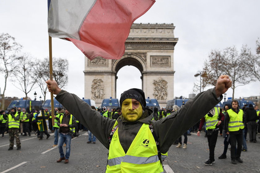 Zamieszki we Francji. Aresztowania na masową skalę!