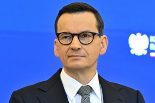 Premier: Ustawa wiatrakowa była zgodna z interesami lobby bankowego