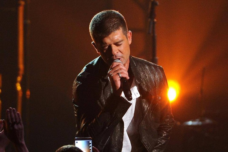 Robin Thicke stracił nie tylko żonę, ale i fanów