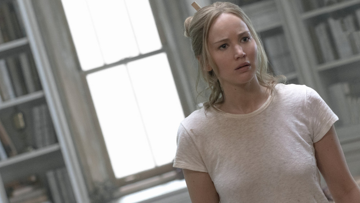 "Mother!" Darrena Aronofsky’ego to film, który wyprzedza uformowana w obiegu kinowym reputacja dzieła kontrowersyjnego i obrazoburczego, w szczególności pod względami religijnymi. W Polsce już na półkach sklepów w solidnym wydaniu DVD.