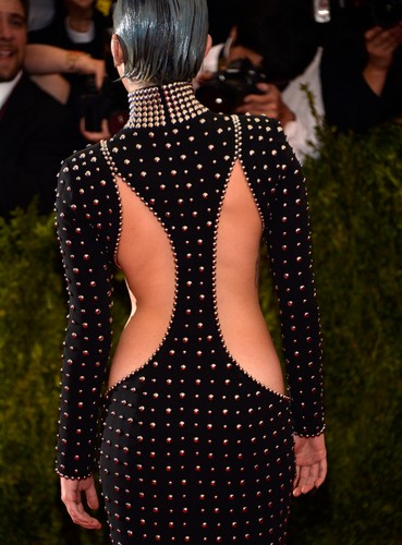 Miley Cyrus na Met Ball 2015