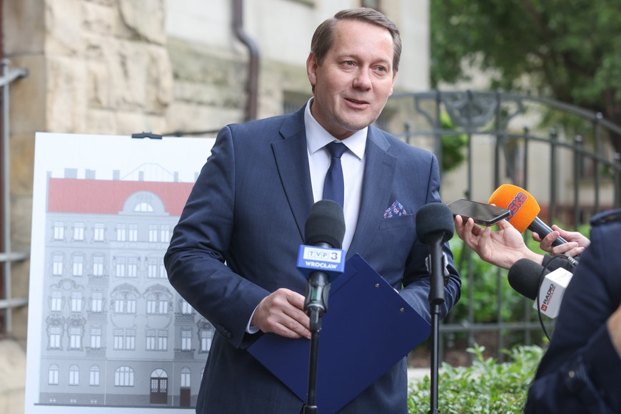 Prezydent Młyńczak odpowiada w ratuszu za gospodarkę mieszkalną