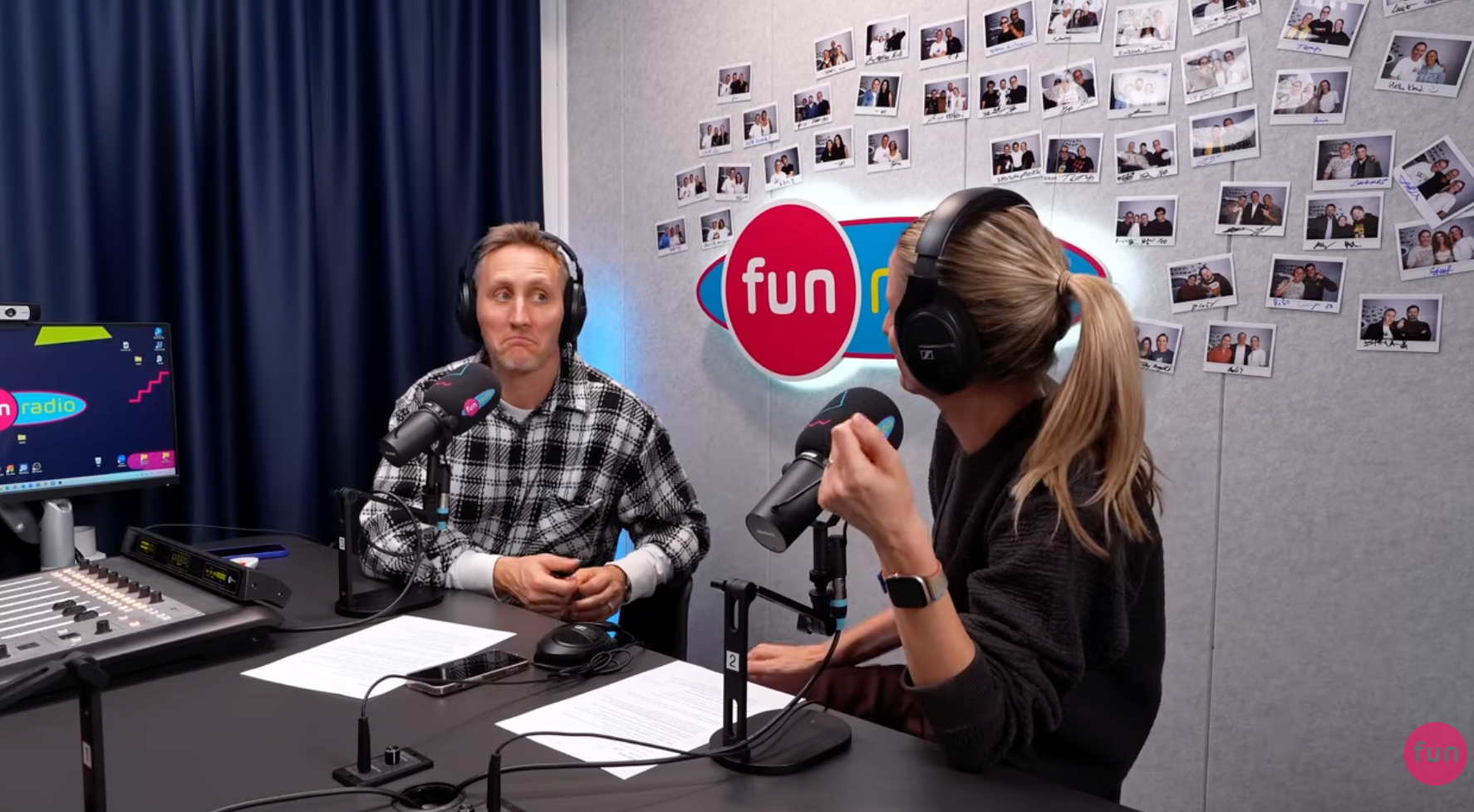 Moderátorské duo Adela a Sajfa.