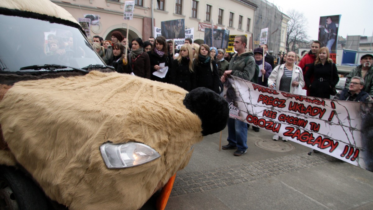 KIELCE MANIFESTACJA SCHRONISKO DLA ZWIERZĄT