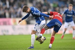 Siedem goli w meczu Lech - Raków. Mistrz Polski dogonił lidera