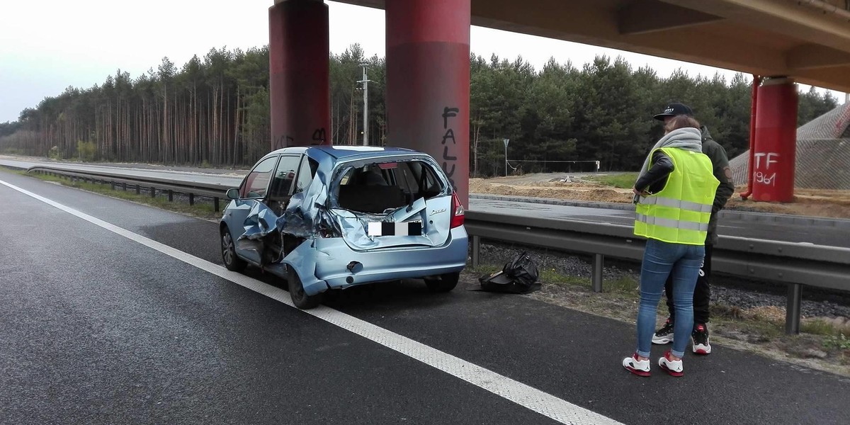 Poważny wypadek na S3 pod Zieloną Górą. Zderzył się motocykl i dwie osobówki