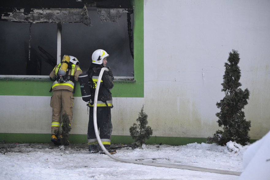 Do gaszenia pożaru zadysponowano 10 jednostek straży pożarnej