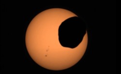 NASA pokazała film z zaćmienia Słońca na Marsie