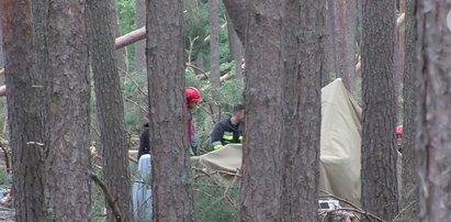 "Zdążyłem wybiec z namiotu tuż przed tym jak spadło drzewo" - Harcerz, który przeżył noc w Suszku