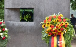 Zdewastowano pomnik homoseksualnych ofiar nazizmu w Berlinie