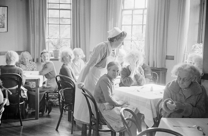Pacjentki i pracownice Netherne Mental Hospital w Surrey w Wielkiej Brytanii (1953 r.)