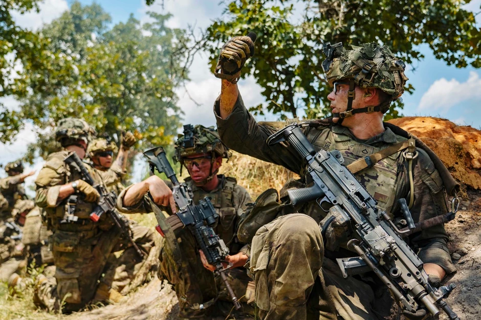 Vežba 82. vazdušno-desantne divizije i drugih jedinica američke vojske u Fort Bregu u Severnoj Karolini 26. jula 2025.