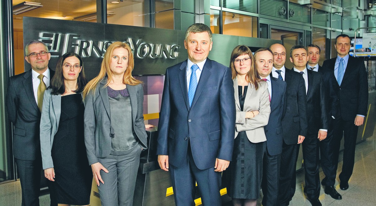 Na zdjęciu partnerzy najskuteczniejszej firmy w kategorii wielka czwórka, czyli Ernst & Young.