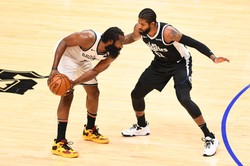 Gwiazda ligi NBA wciąż nie gra. Kolejny uraz w czasie rehabilitacji