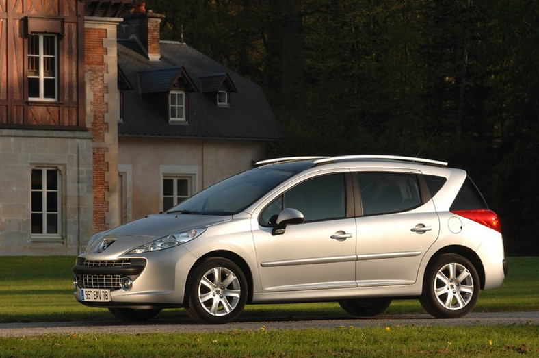 Peugeot 207 SW małe kombi dopełnia gamę (wymiary, dane