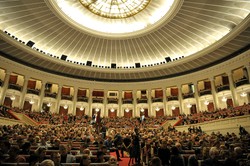 Sala Kongresowa do remontu. Saloniki, podziemna restauracja... GALERIA