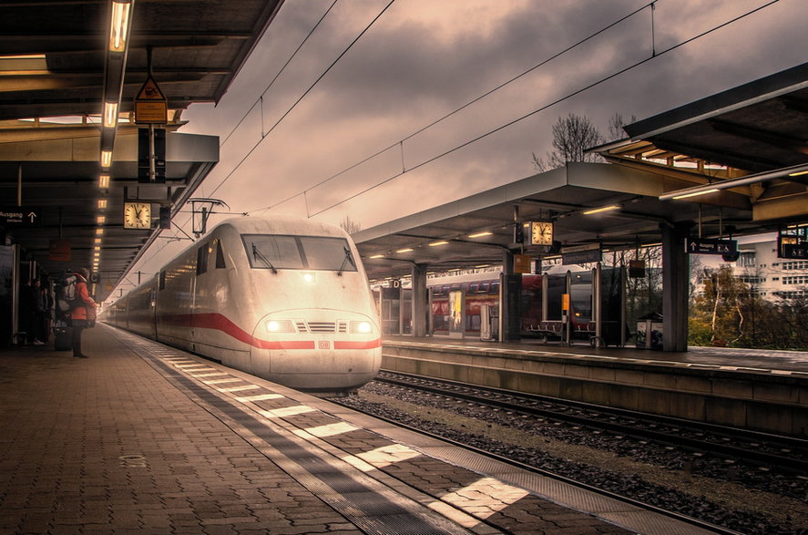 Deutsche Bahn obecnie w użyciu ma ponad 250 składów pociągów 
