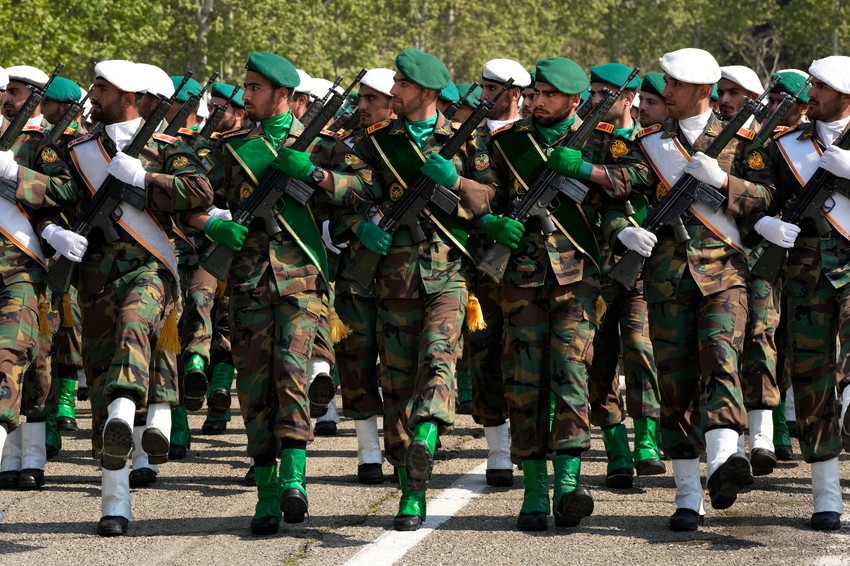 Vojna parada u bazi na severu Teherana, Iran, 17. aprila