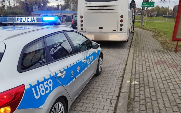 Pijany kierowca wiózł młodzież autobusem