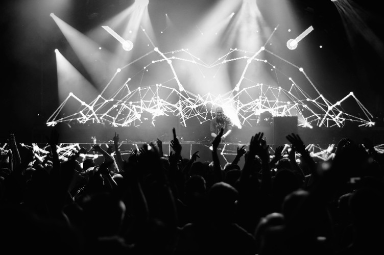 Black Sun Empire ft. MC LowQui