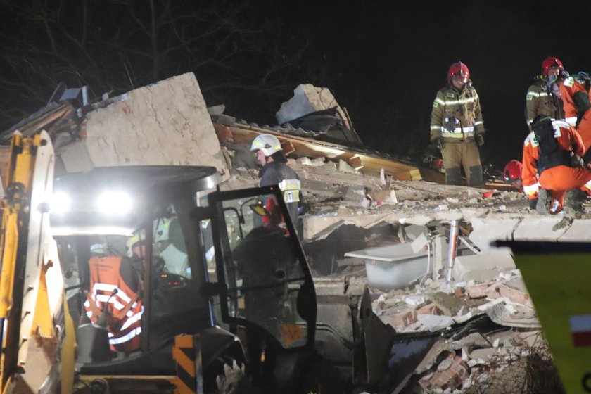 Wybuch gazu w Łódzkiem. Po gruzami są dwie osoby