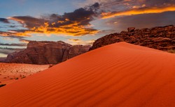 Wycieczka śladami najnowszego epizodu "Gwiezdnych Wojen"? Sprawdzamy, ile to kosztuje
