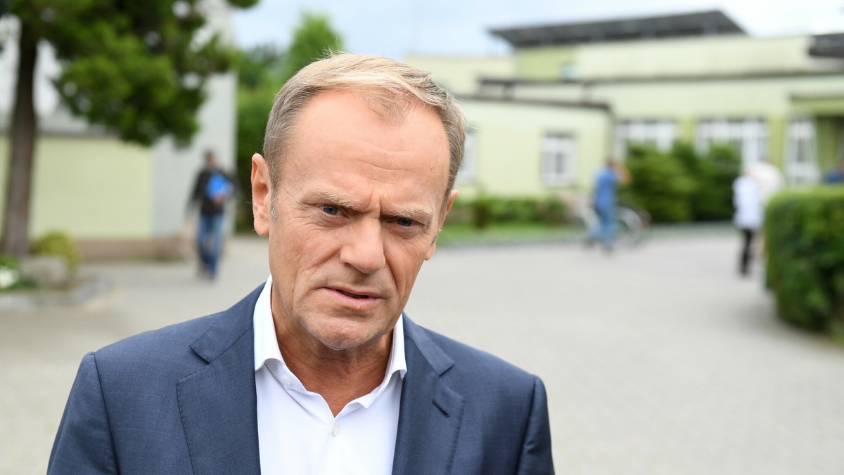 Donald Tusk wraca na fotel szefa PO? Kulisy spotkania z Borysem Budką w Sopocie